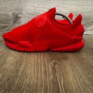 Nike Sock Dart Triple Red